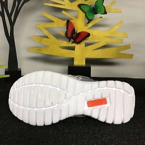 Khombu b-cool Collection Women's Comfort Walker Shoes - Size 8 NWOT - Picture 3 of 7